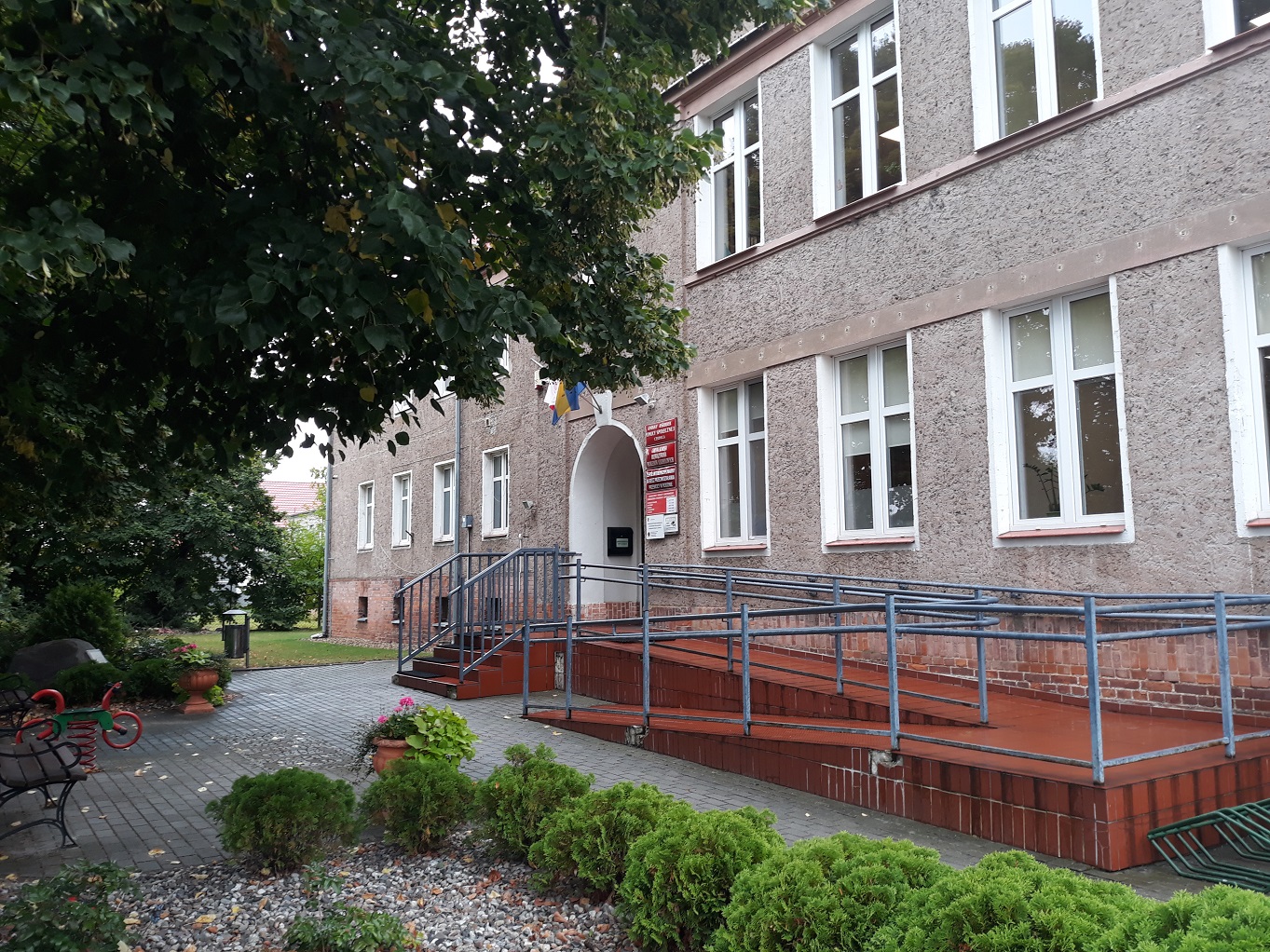 Budynek gabinetu zamiejscowego w Czernicy